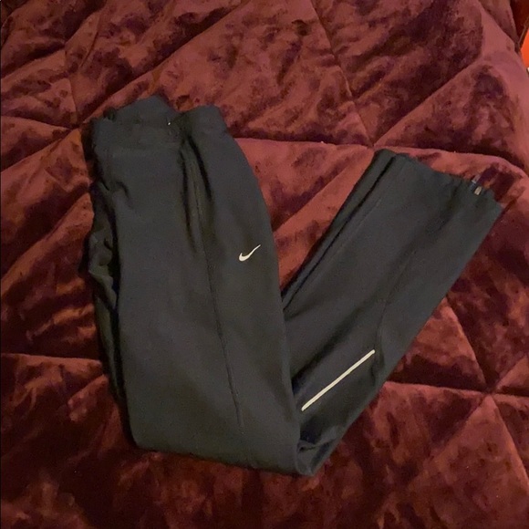 Nike yoga pants - Picture 1 of 5